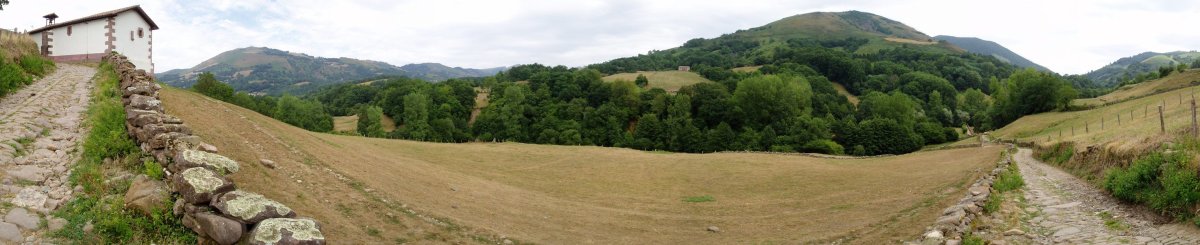Nahigabeetako Amabirjinaren ermita eta Xorroxinera doan bidea