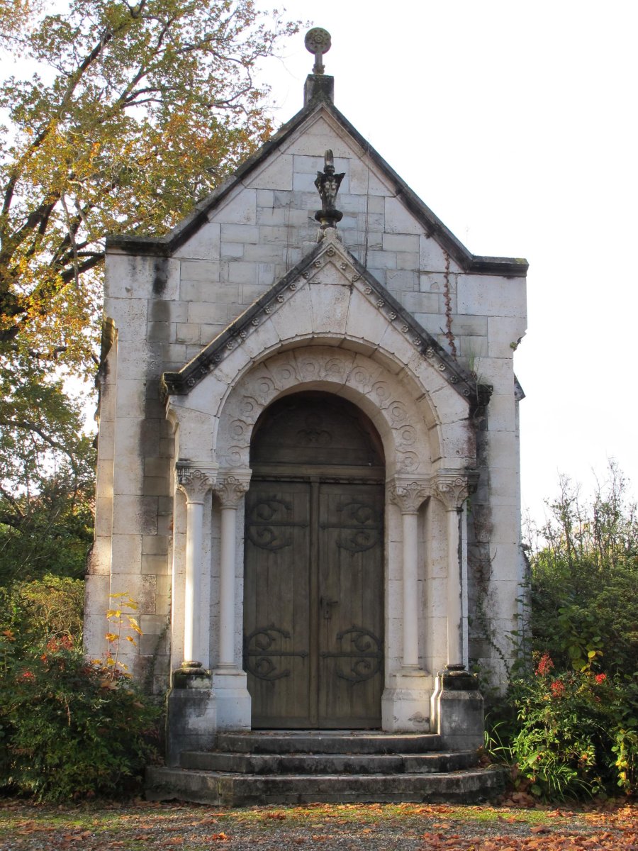 Chouhour ermita, Hiriburu