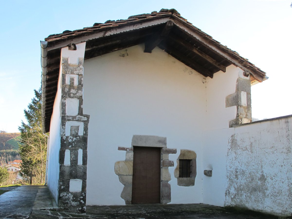 N. S. de los Dolores ermita, Saldias