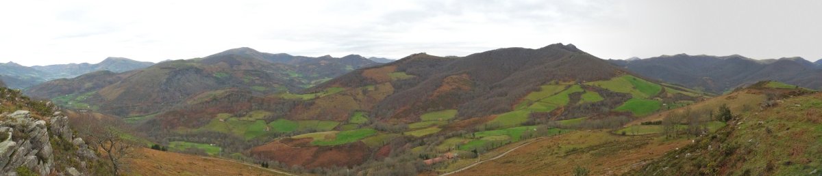 Panorama Urkiztatik Beartzun aldera