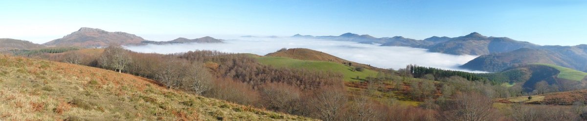 Baztan lainopean, Zamateluko gainetik ikusita