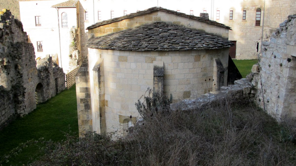 San Adrian ermita Irantzuko monastegiaren barruan