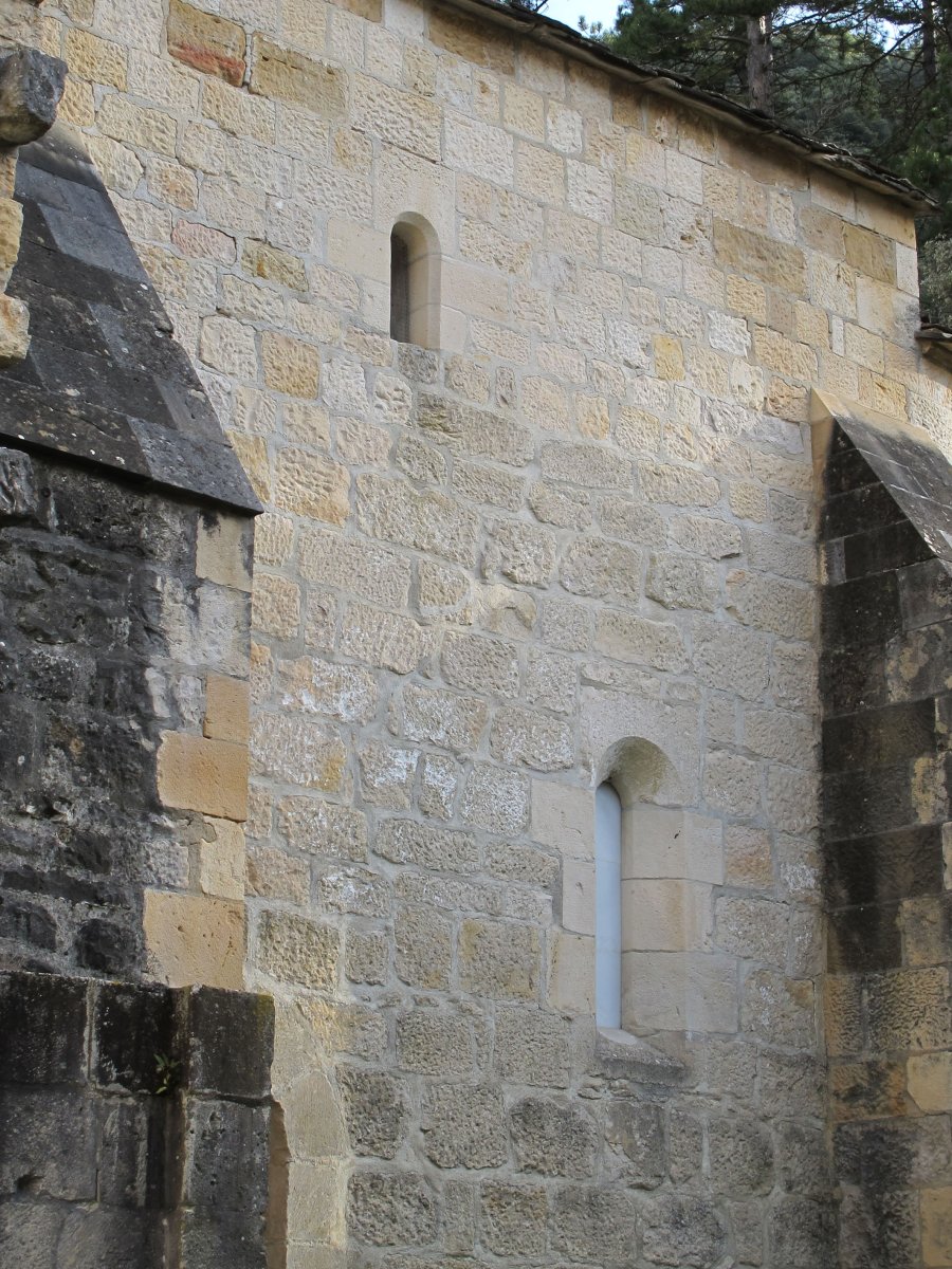 San Adrian ermita Irantzuko monastegiaren barruan