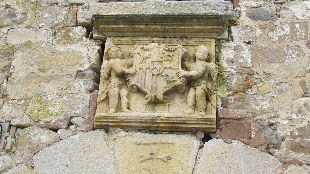 Etxearen armarria, Aldaba