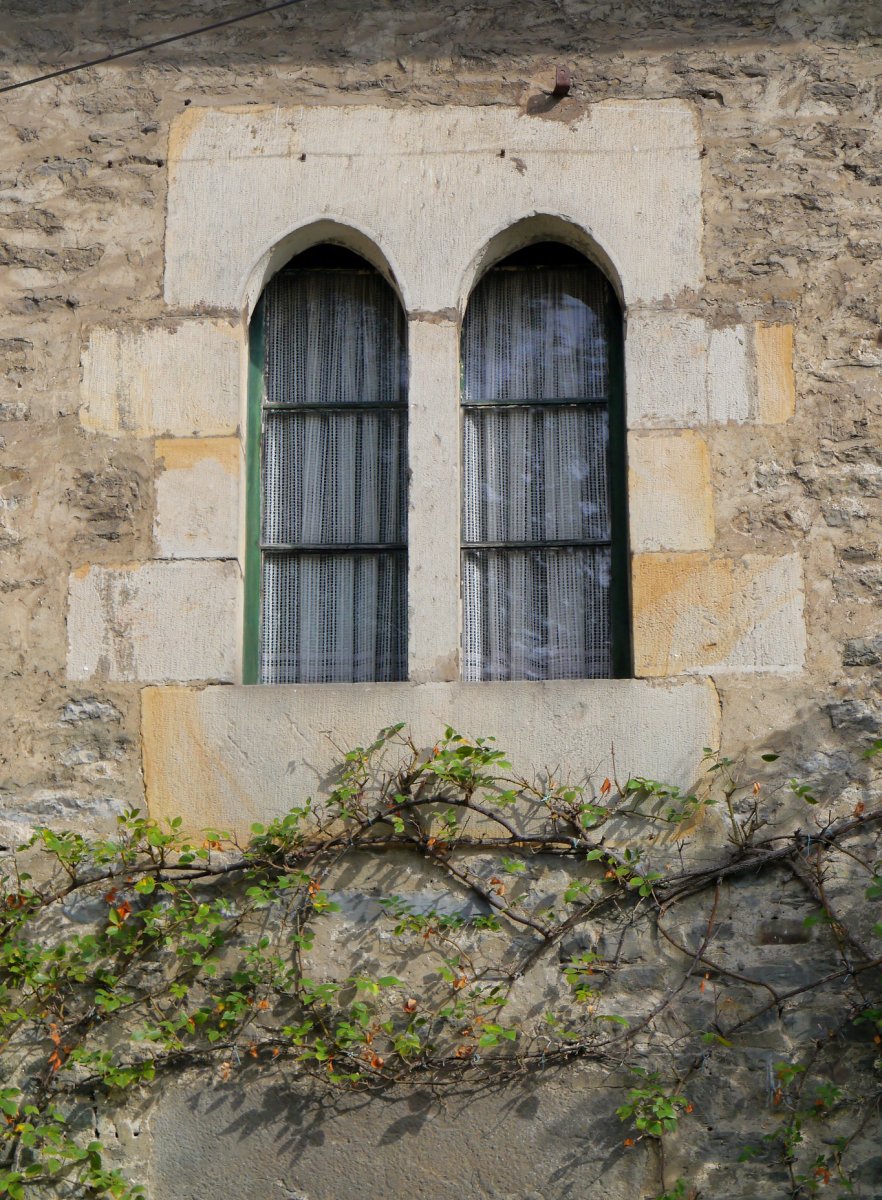 Laurega jauregiaren aurreko eraikina, bergara