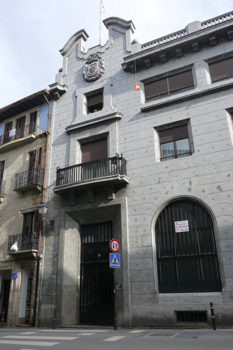 Bidekurutzeta 25, Bergara