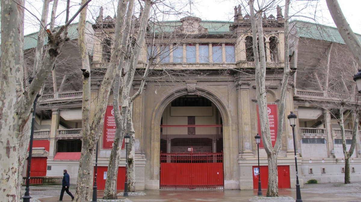 Zezen plaza, Iruñea