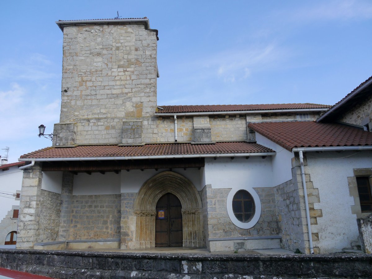 San Vicente eliza, Etxarren