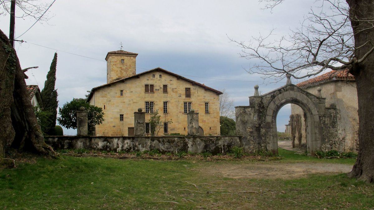 Azkubea jauregia, Azkaine