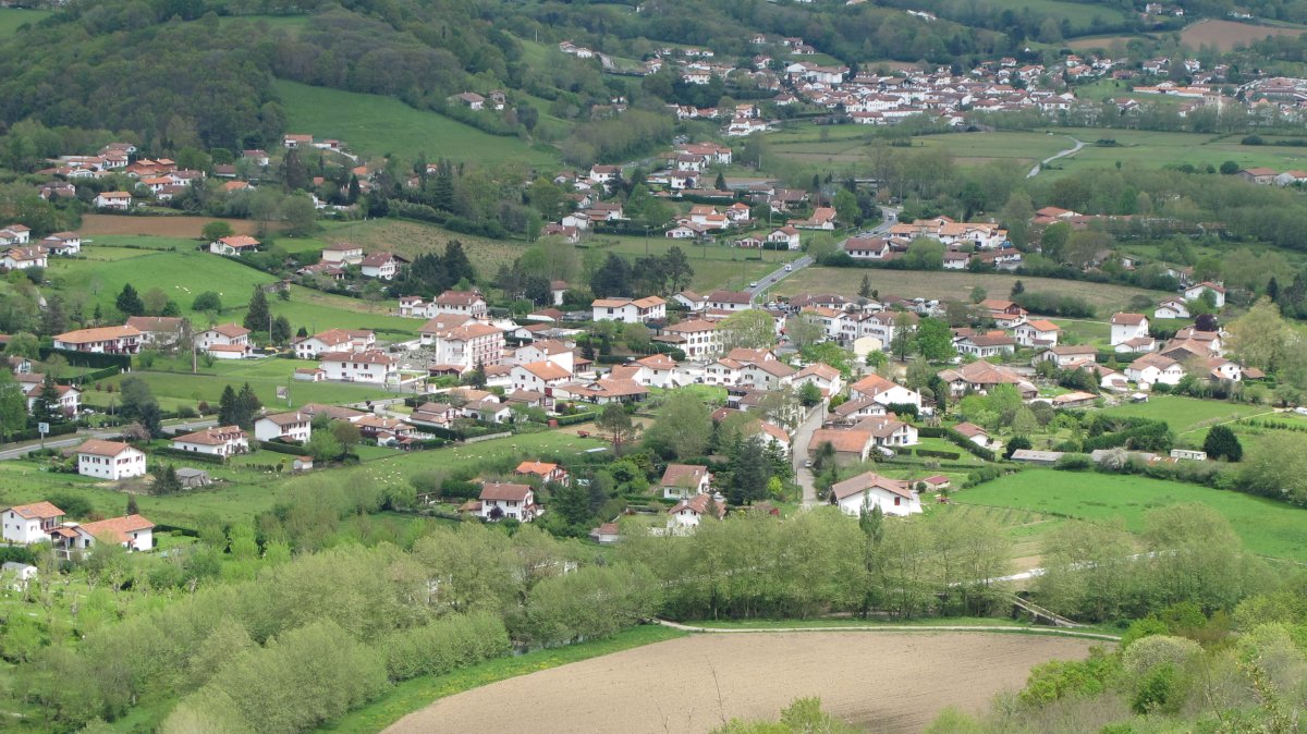 Ibarrun auzoa, Senpere