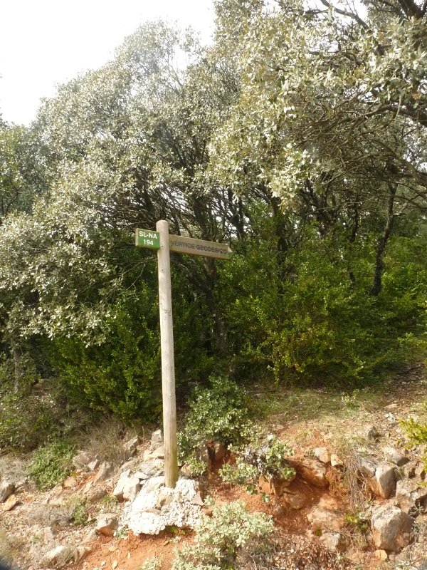 Sierra Txikitako erpina adierazten duen kartela