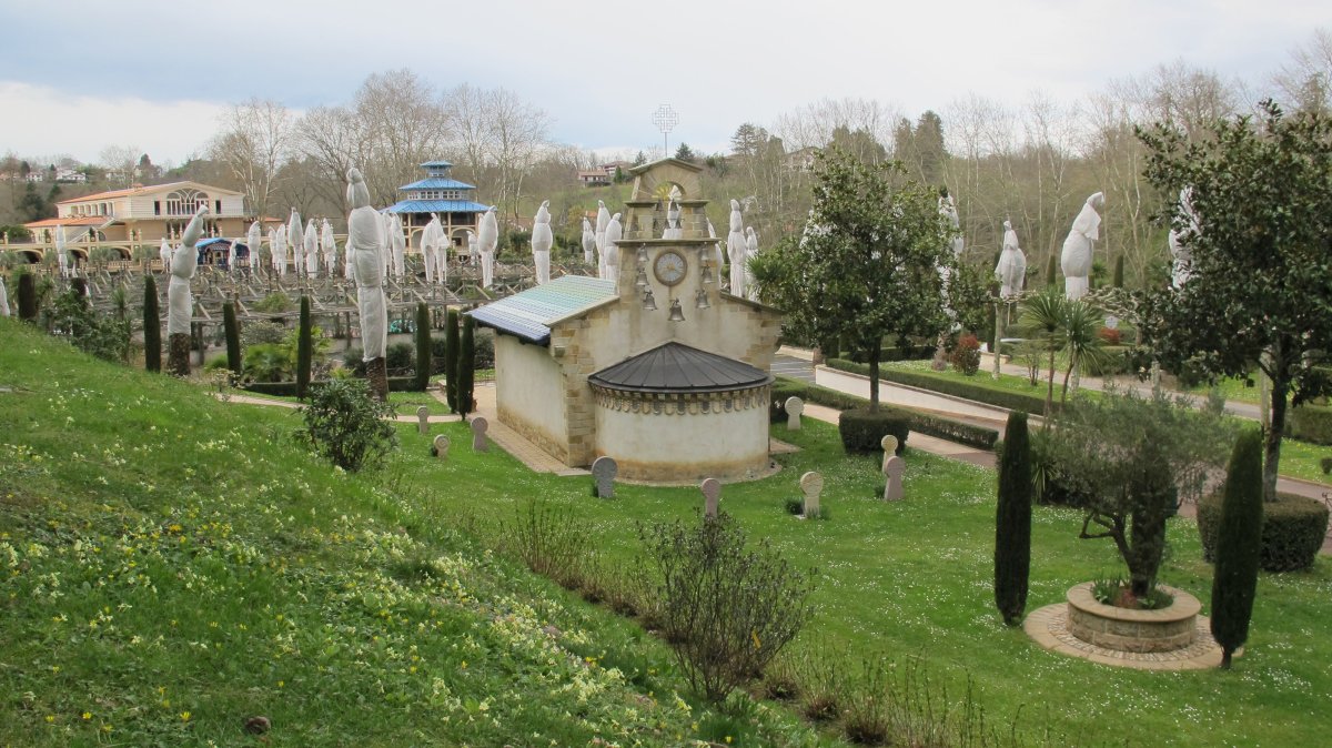 Notre Dame des Sources ermita, Kanbo