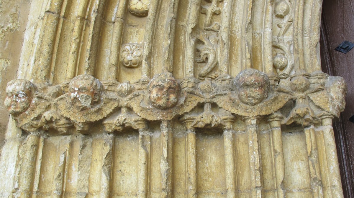 La Asuncion eliza, Asiain