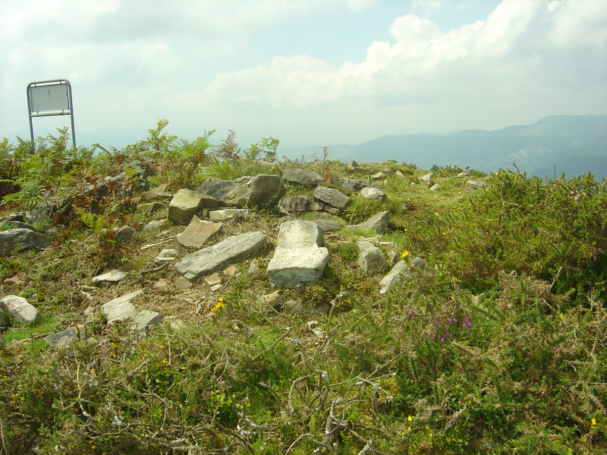 Túmulo Campo Ventoso 3    (Julio 2011)