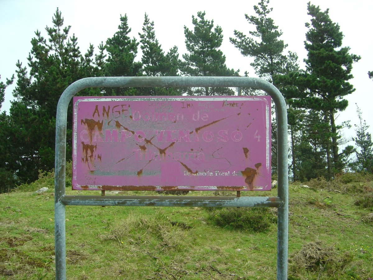 Dólmen Campo Ventoso  4    (Julio 2011)