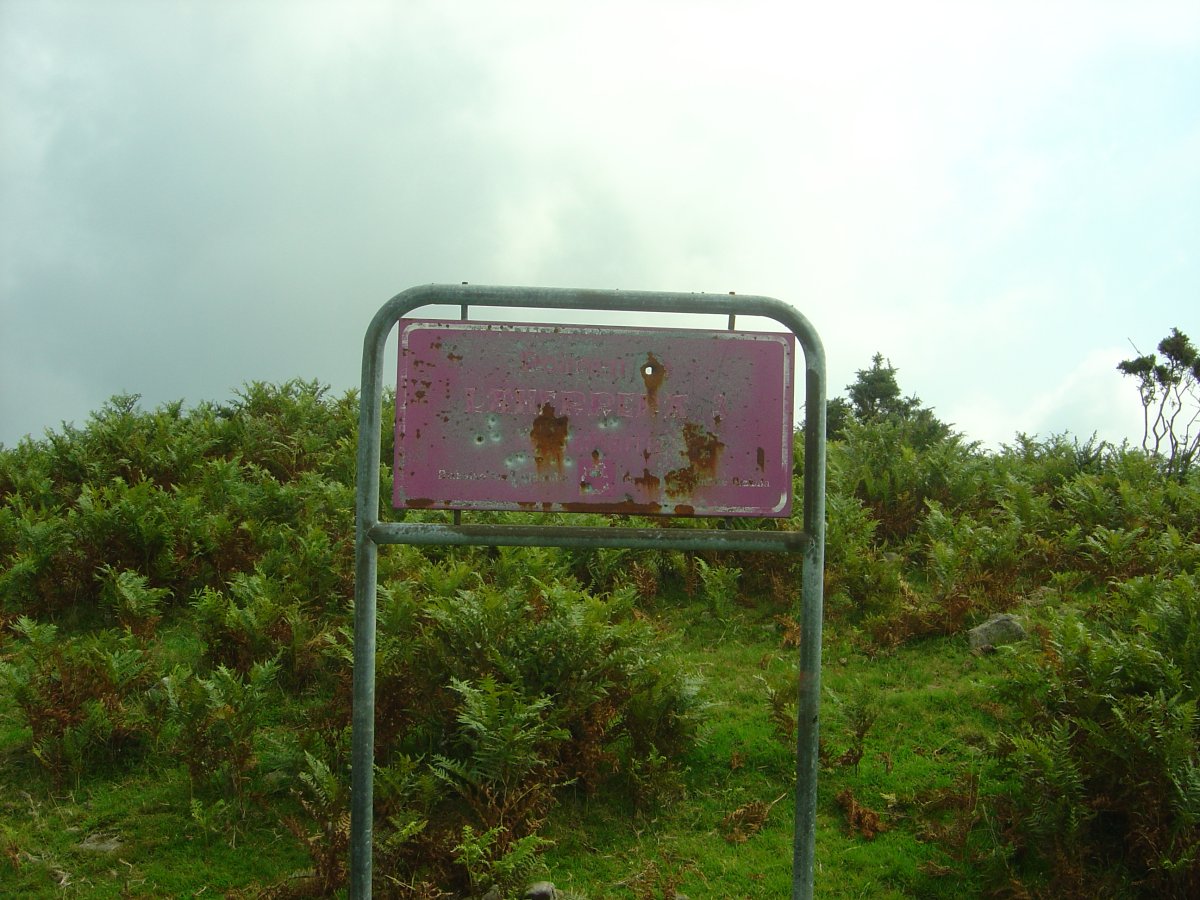 Dólmen La Herrera 3   (Julio 2011)