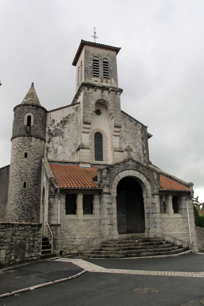 San Martin eliza, Akamarre