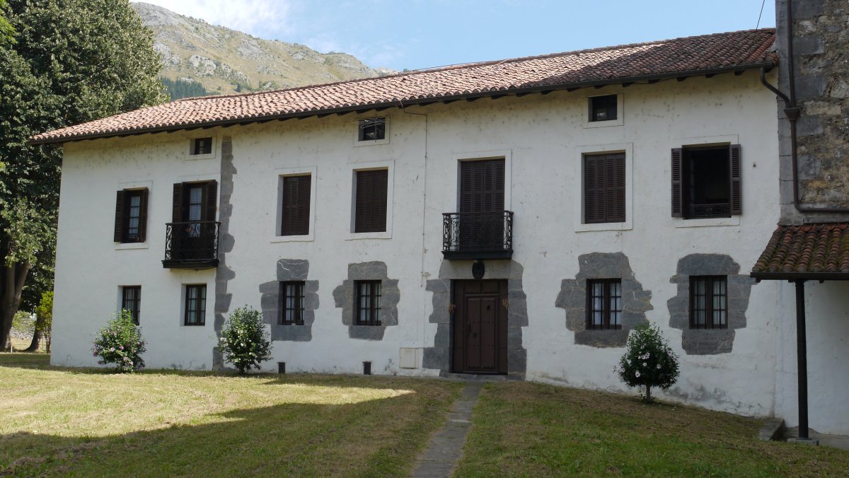 Santa Klara komentua, Azkoitia