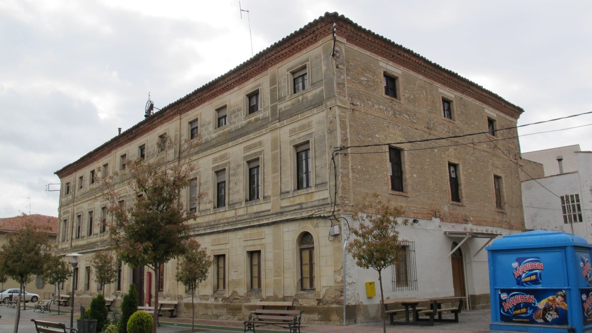 Antiguo Hospital, Faltzes