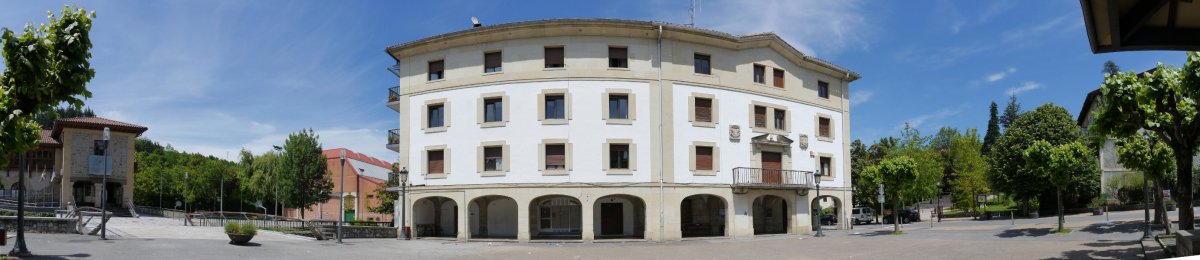 Plaza nagusia, Idiazabal