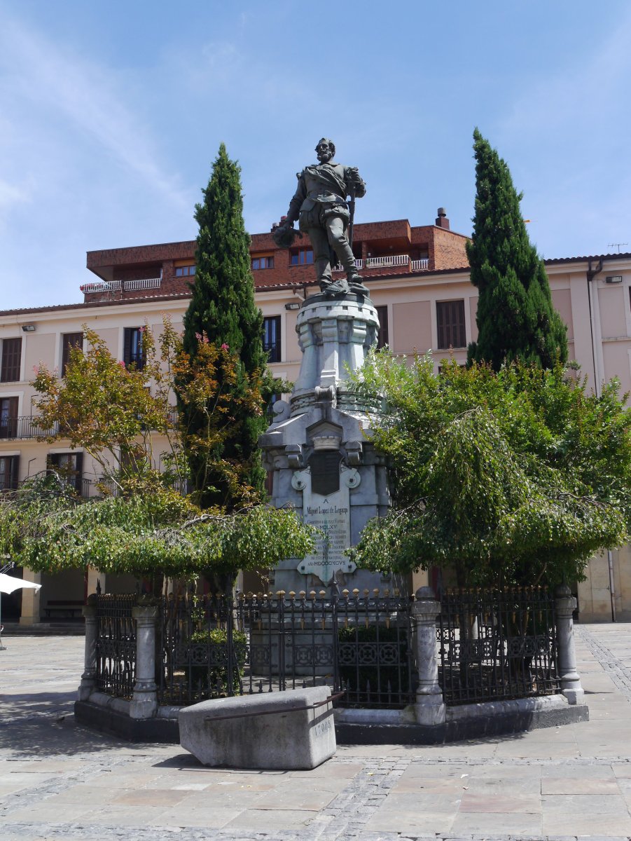 Legazpiren omenezko eskultura, Zumarraga