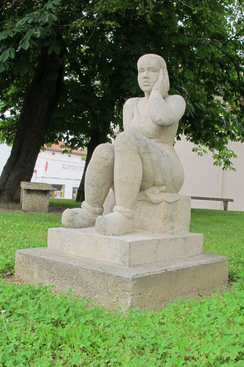 Eskultura Plazan, Bardoze