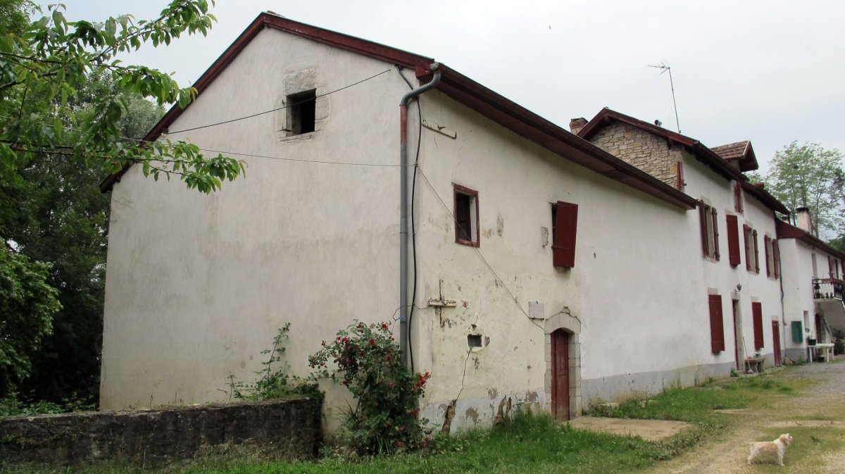 Moulin Roby errota, Bidaxune