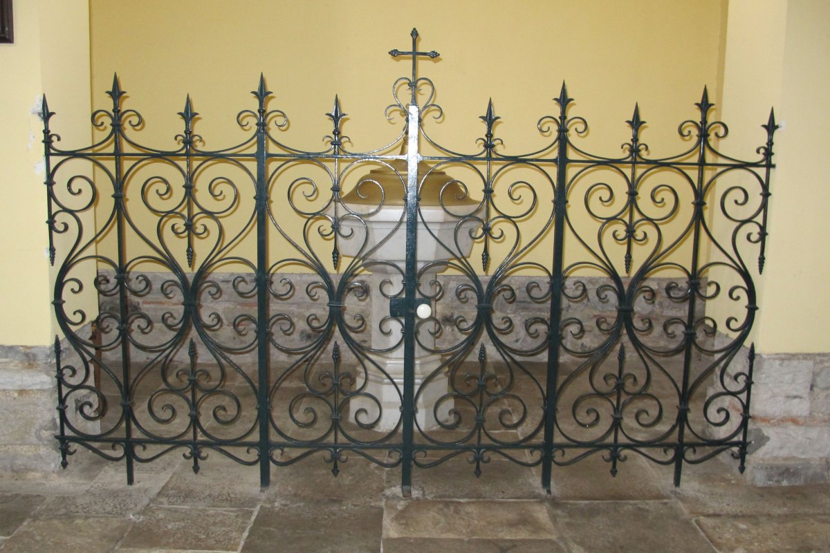 Saint Jacques eliza, Bidaxune