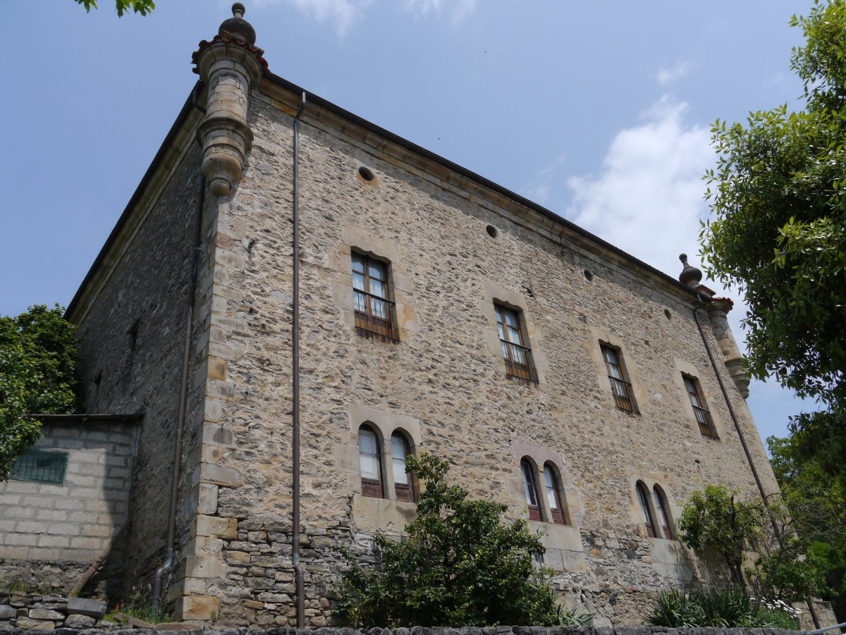 Moiua jauregia, Bergara