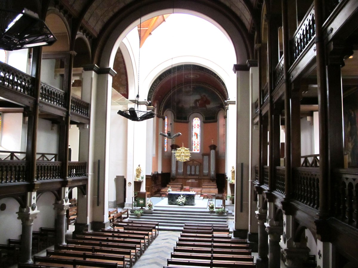 San Juan Bautista eliza, Hazparne