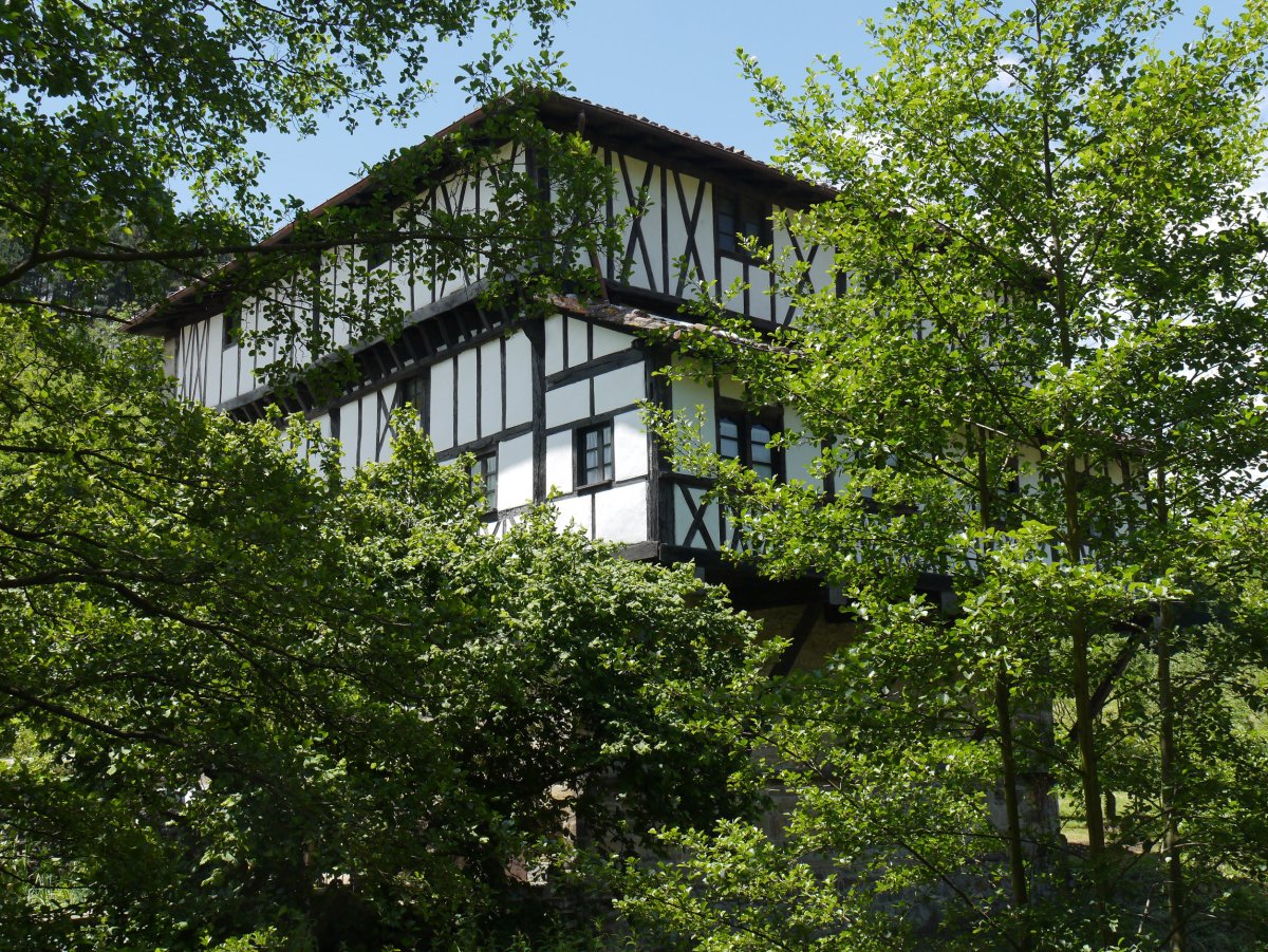 Apeztegizarra etxea, Betelu