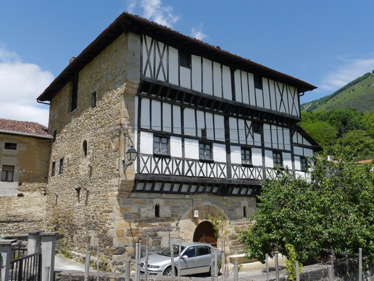 Apeztegizarra etxea, Betelu