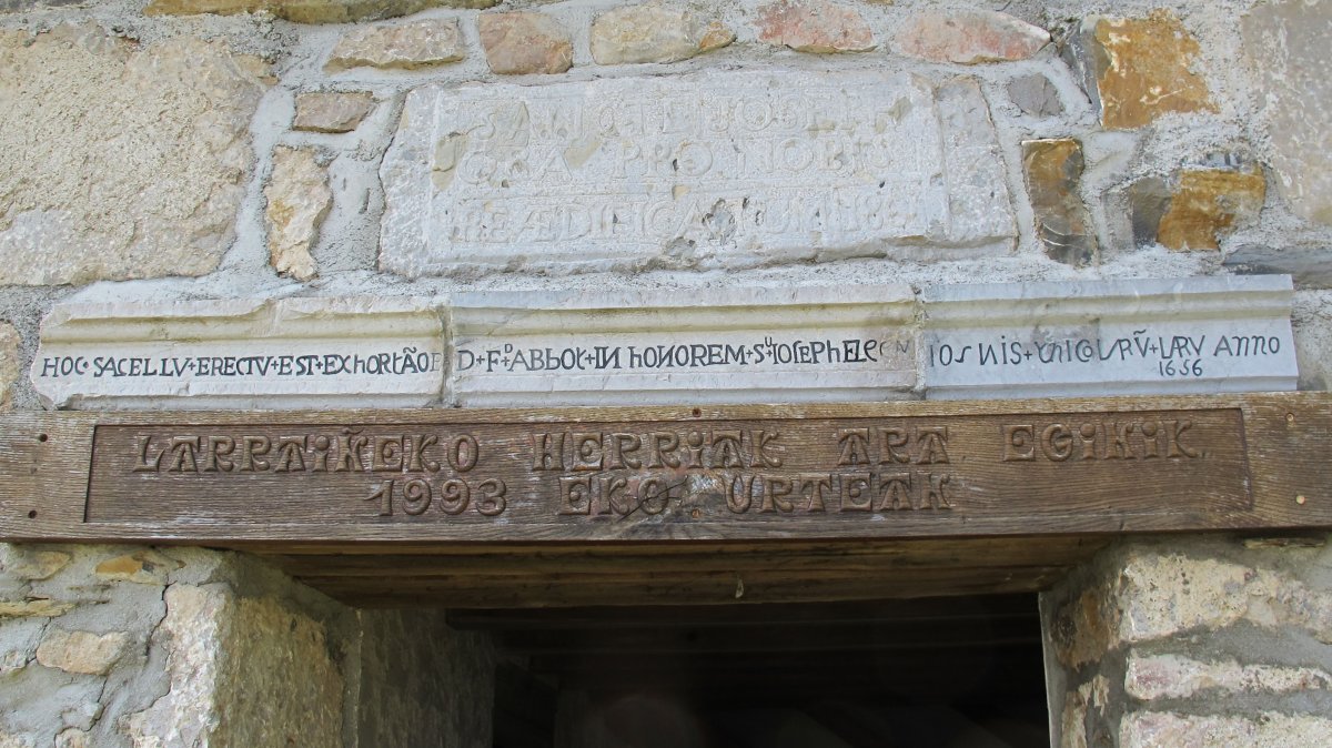 San Jose ermita, Larraine