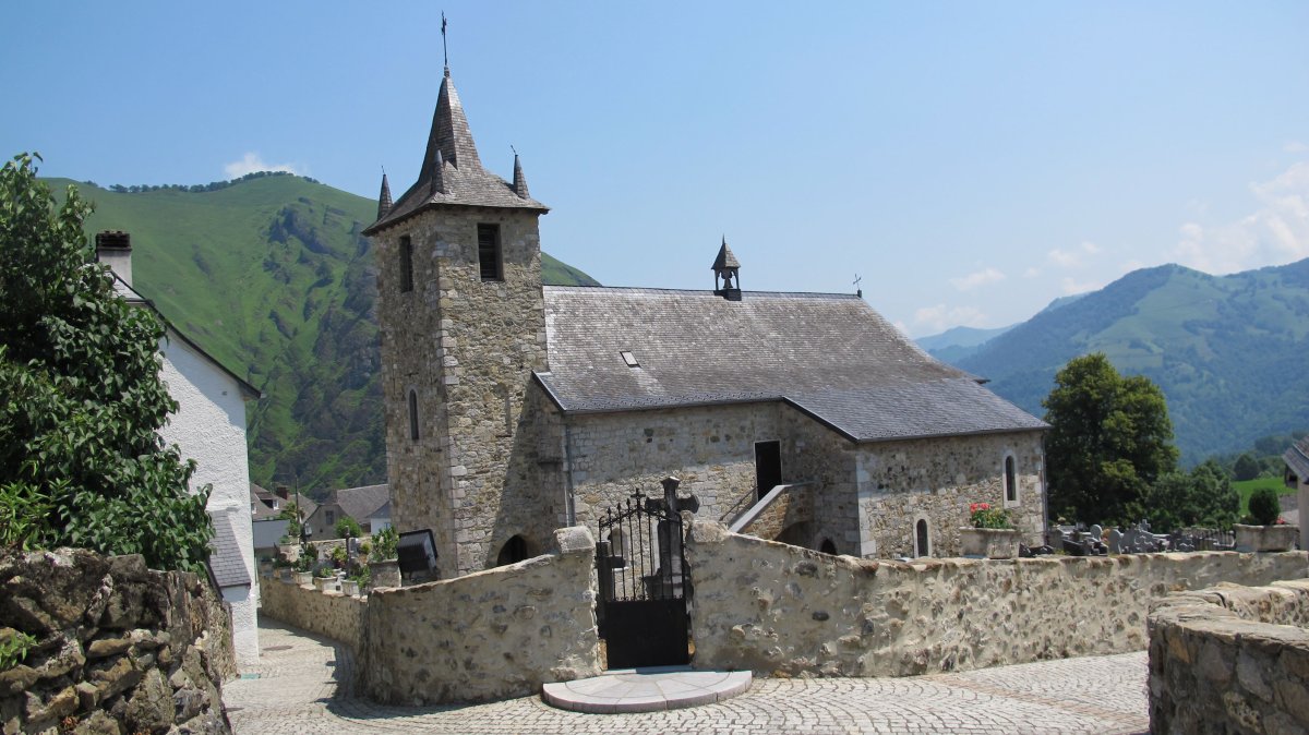 Saint Etienne eliza, Larraine