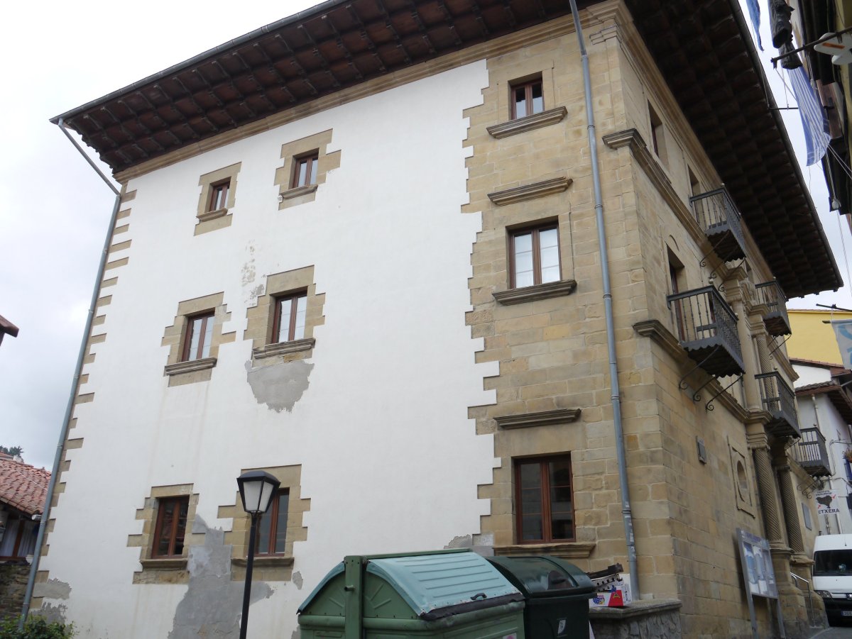 Zabiel jauregia, Mutriku