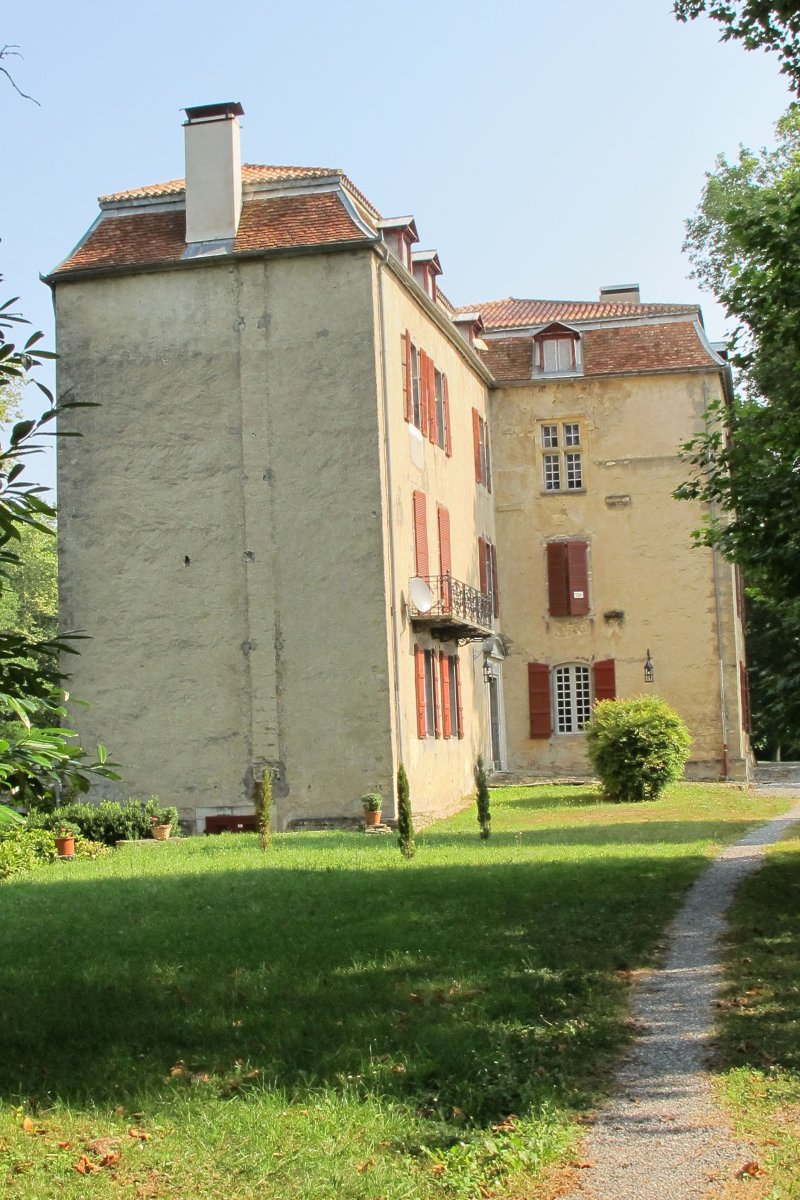 Uharteko jauregia, Uhartehiri