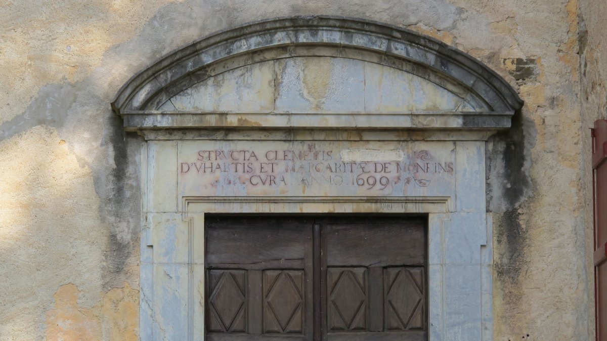 Uharteko jauregia, Uhartehiri