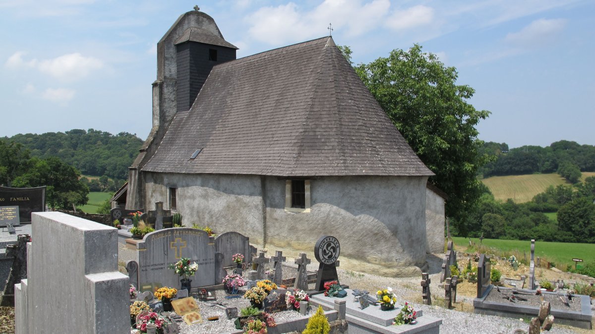 San Bartolome ermita, Larrori