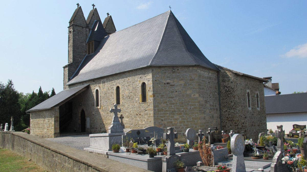 San Juan Bautista eliza, Sarrikotapea