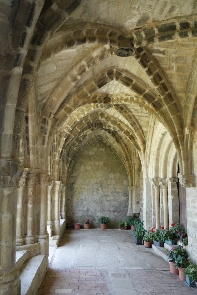 San Vicente eliza, Larunbe