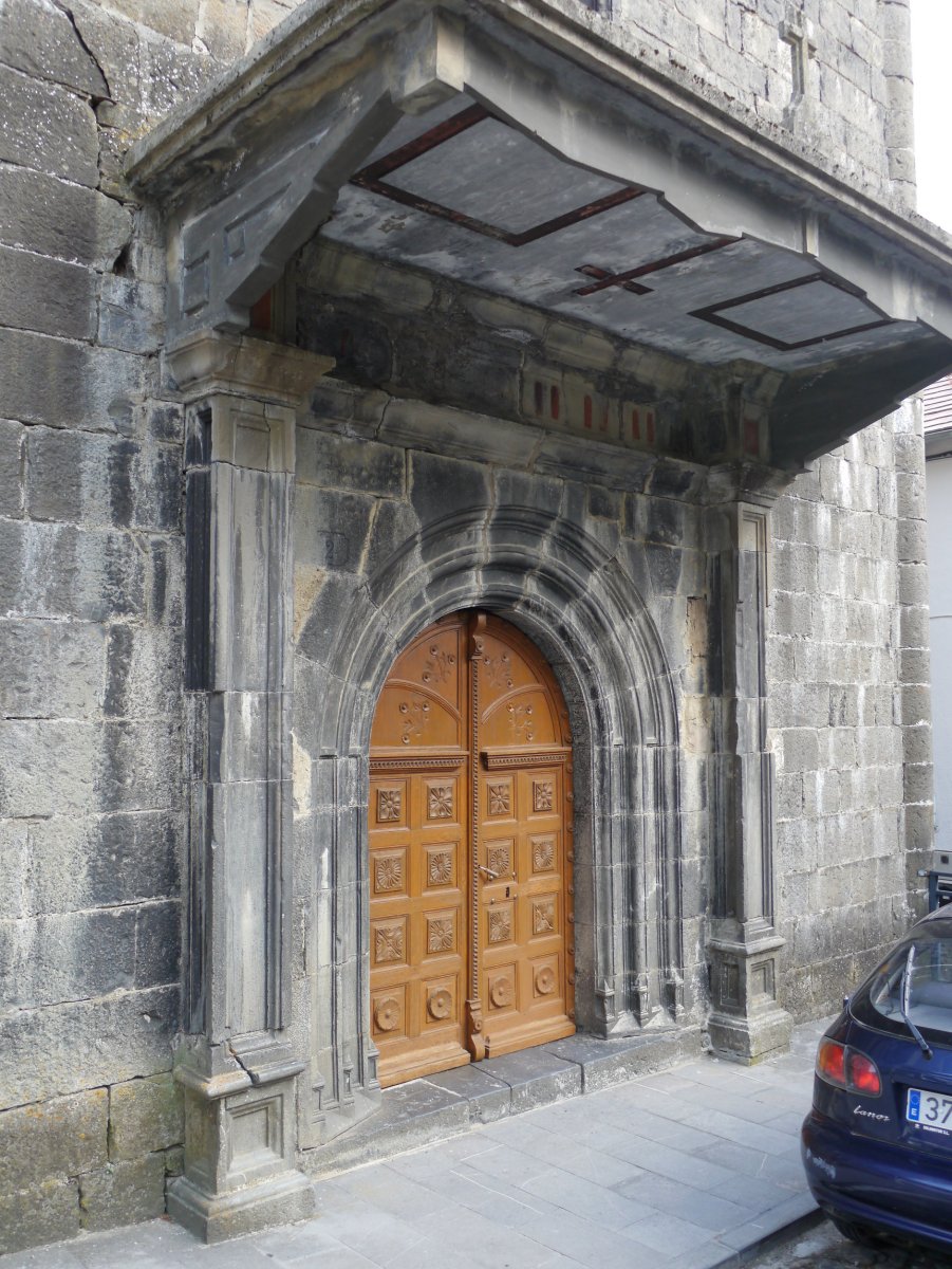 Santa Engrazi eliza, Uztarroze