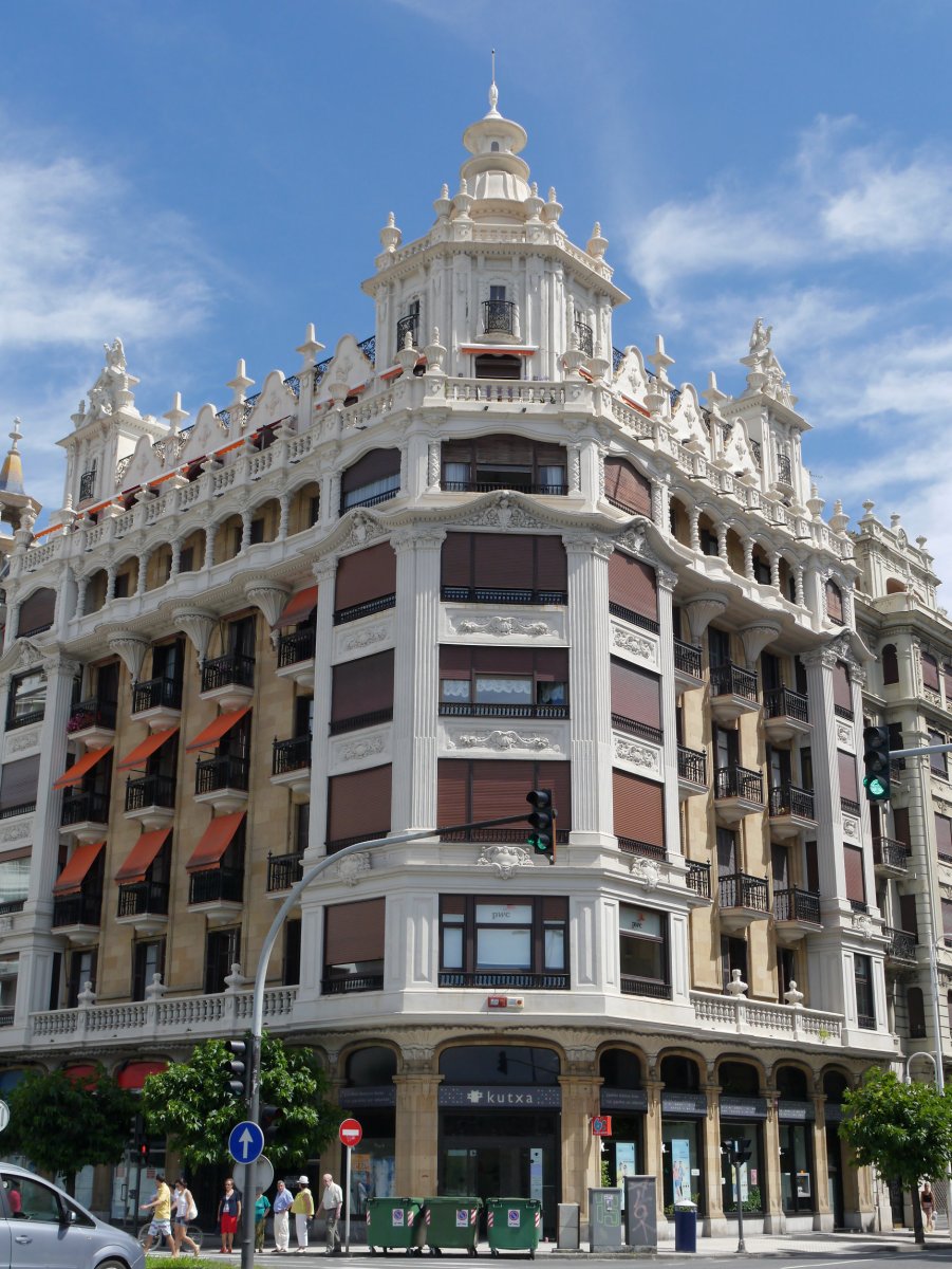 Colon 2 eraikina, Donostia