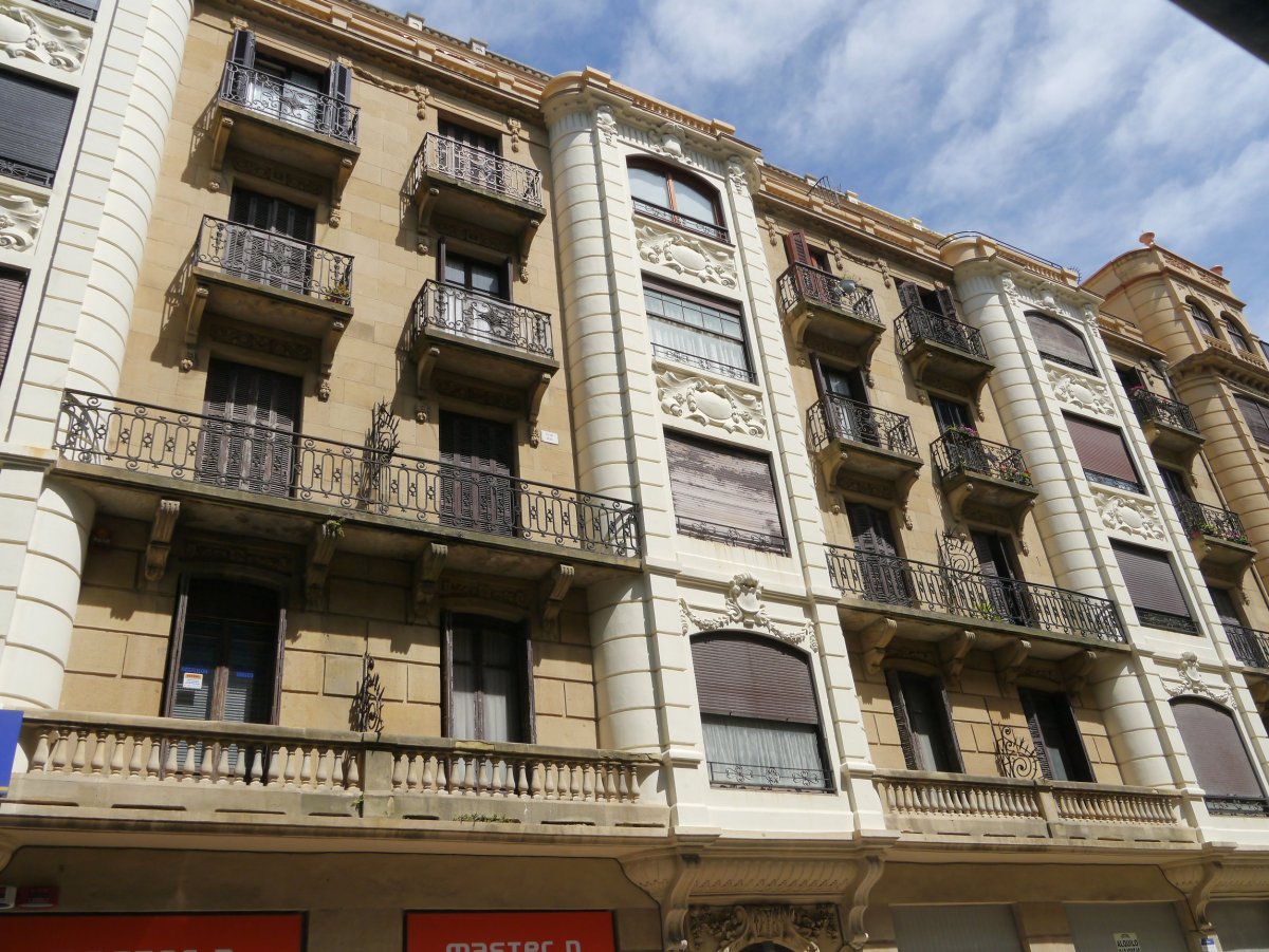 Usandizaga 3 eraikina, Donostia