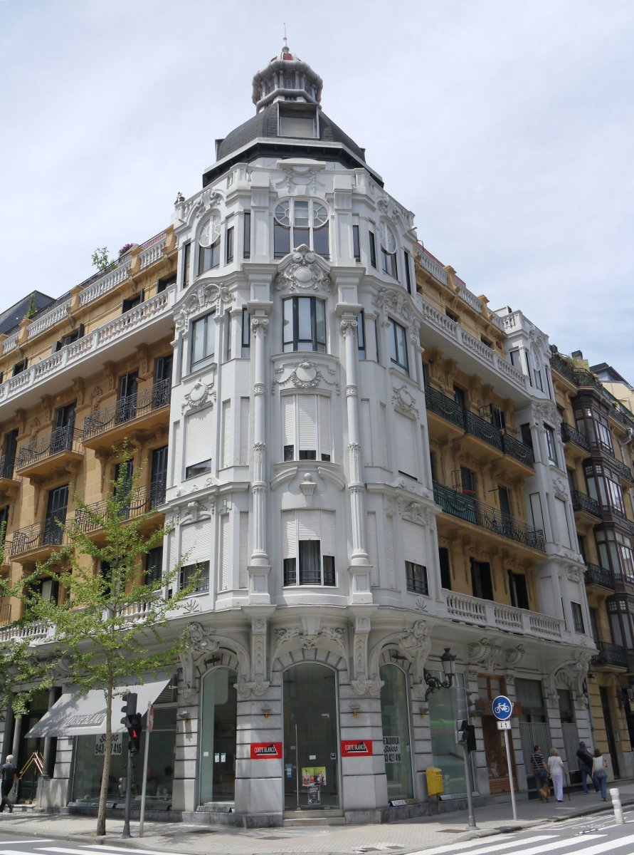 San Martin 50 eraikina, Donostia