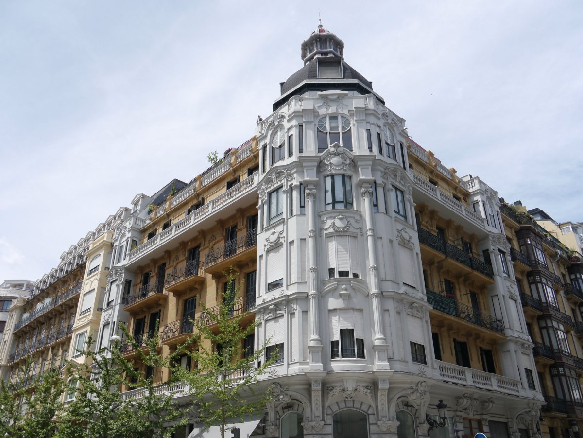 San Martin 50 eraikina, Donostia