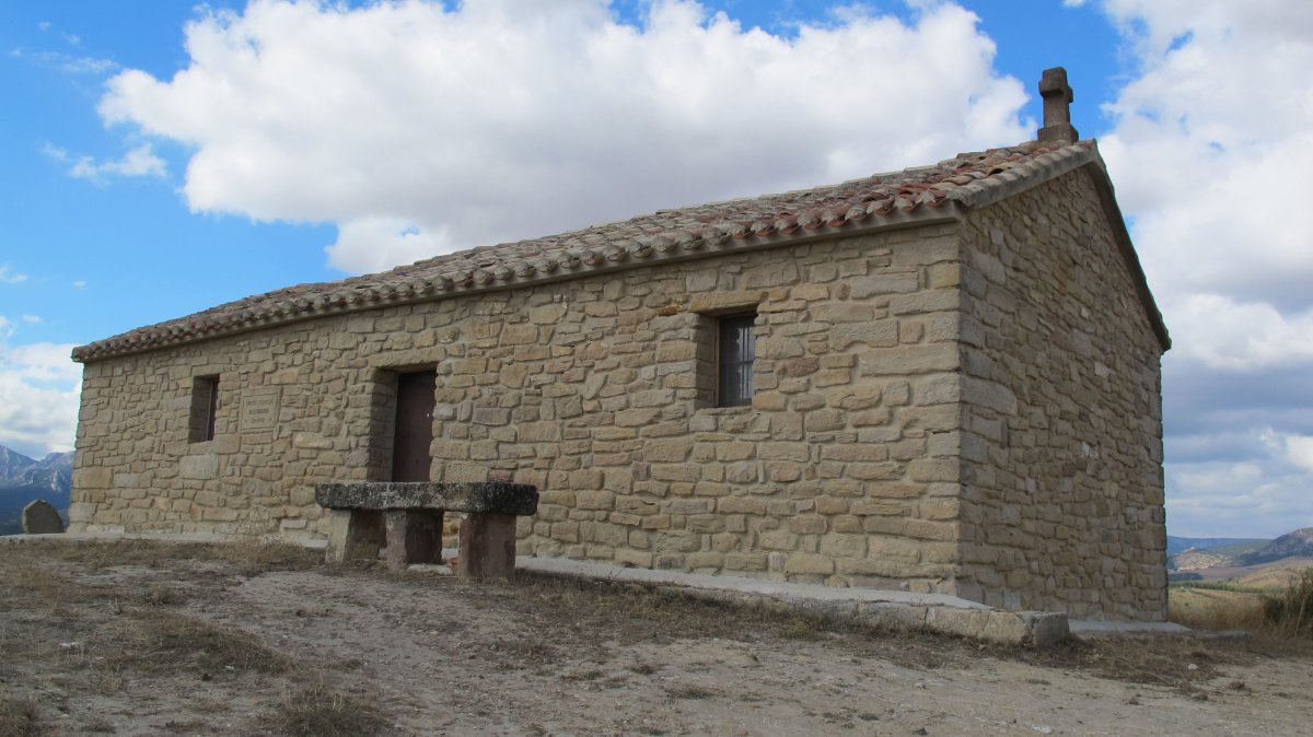 Santa Teodosia ermita, Mues