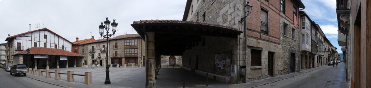 Santa Maria plaza eta Kale Nagusia, Agurain