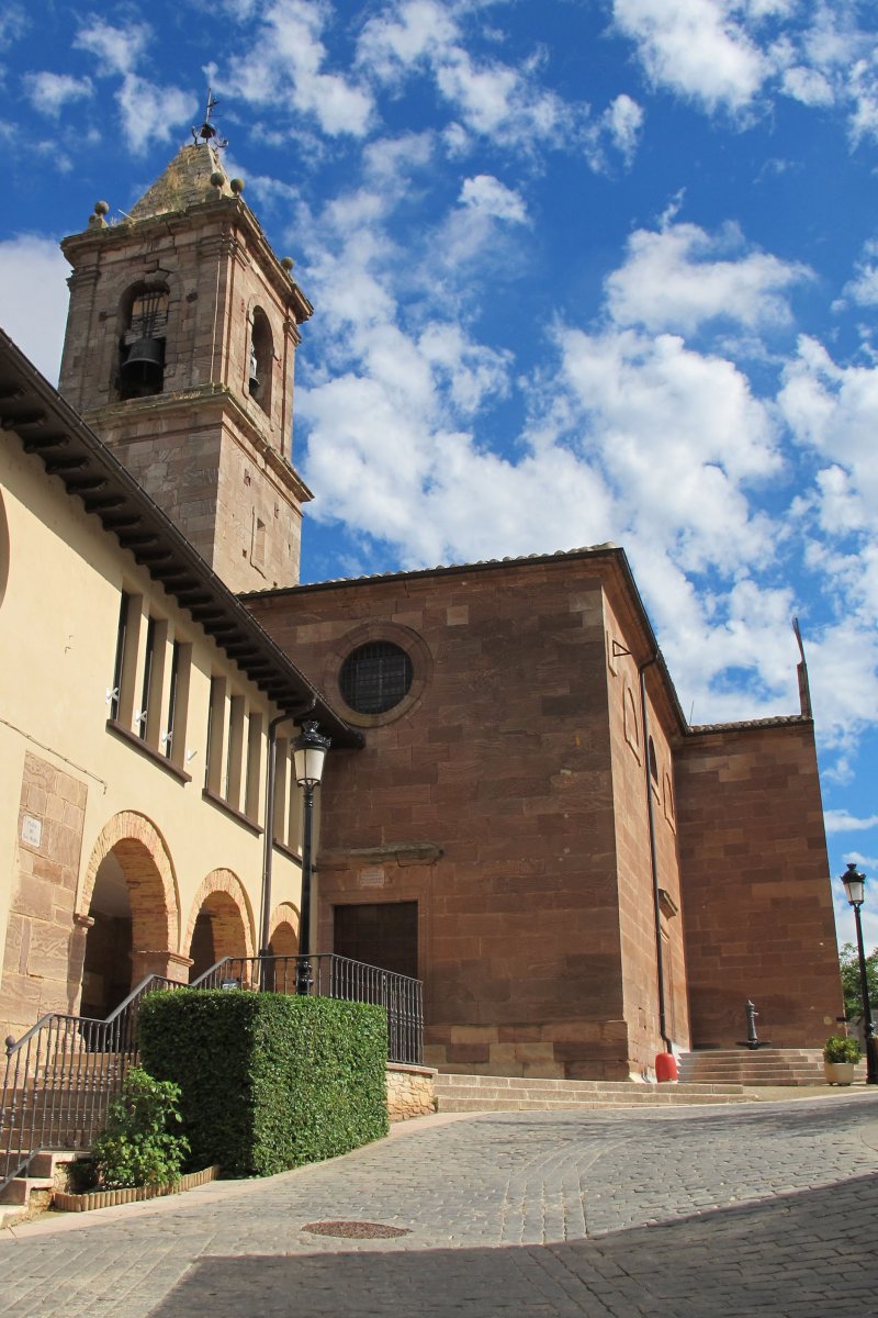 Nuestra Señora de la Asunción eliza, Etaiu