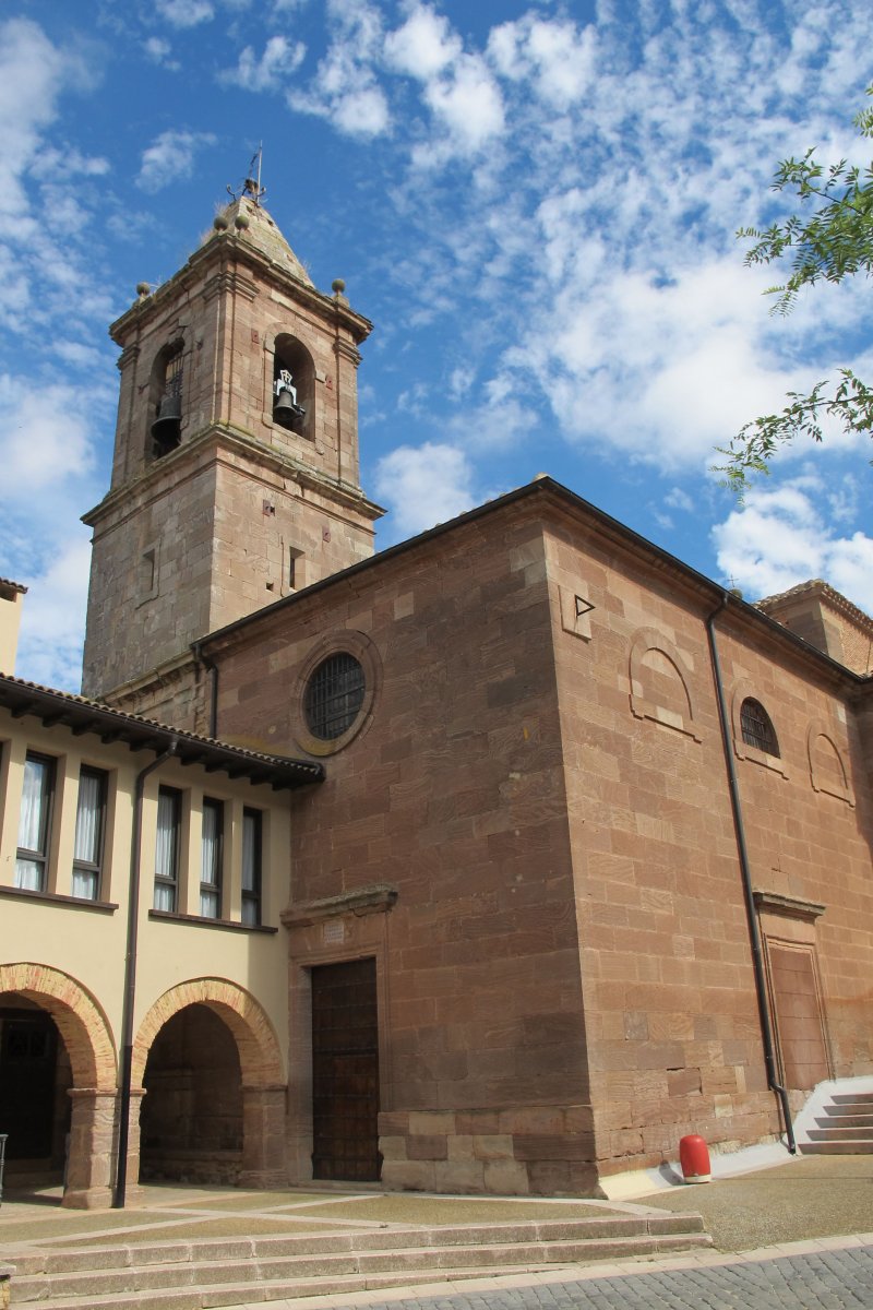 Nuestra Señora de la Asunción eliza, Etaiu