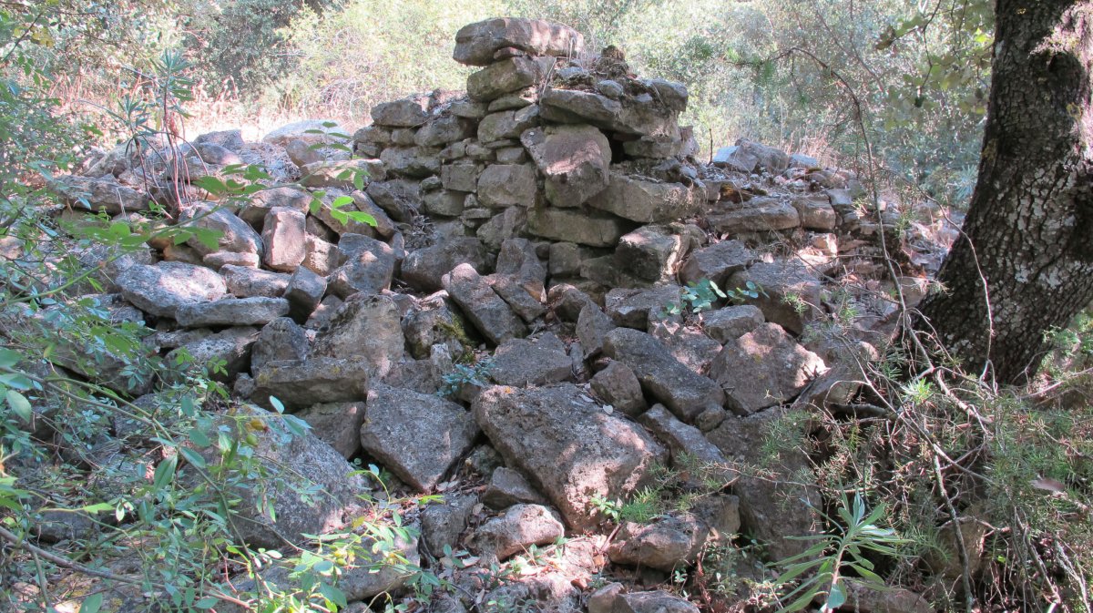 San Kristobal ermitaren hondakinak, Amillano